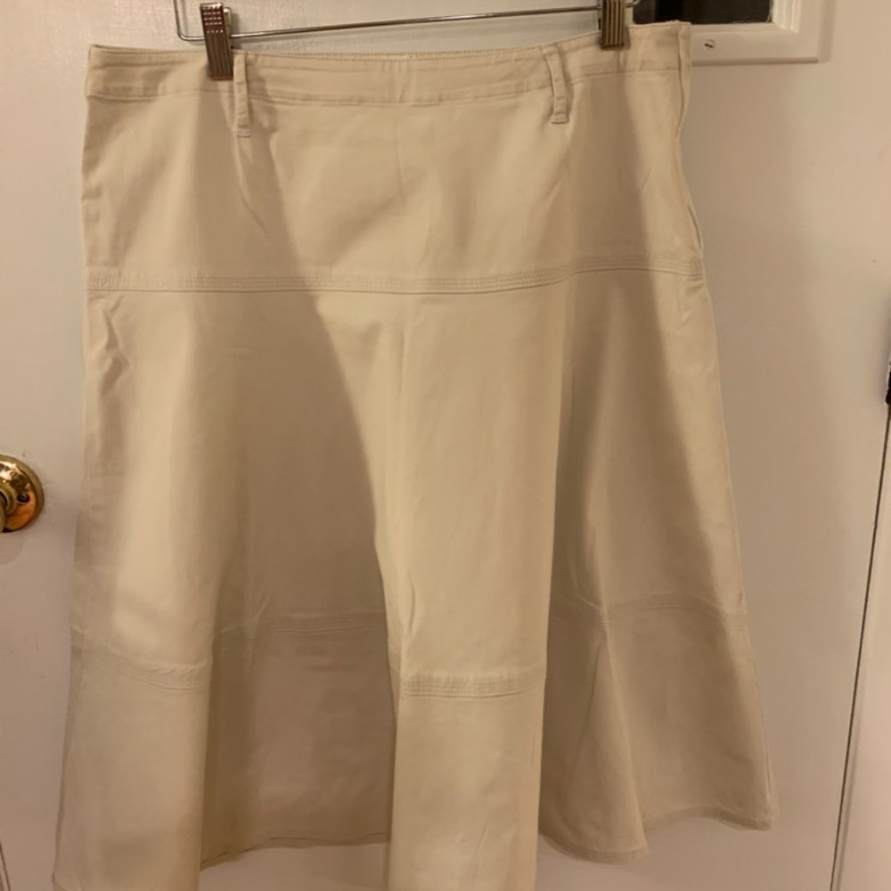 Talbots A-line 3 tier MIDI skirt color: beige size 12 cotton blend side zip U2
